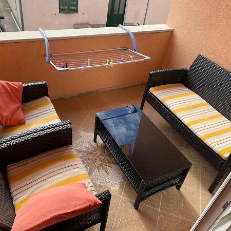 Apartments Dumina Murter Extérieur photo