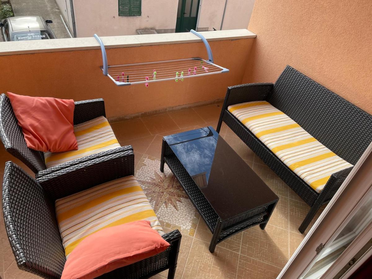Apartments Dumina Murter Extérieur photo