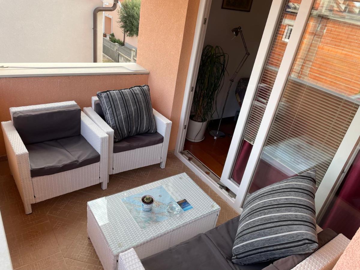 Apartments Dumina Murter Extérieur photo