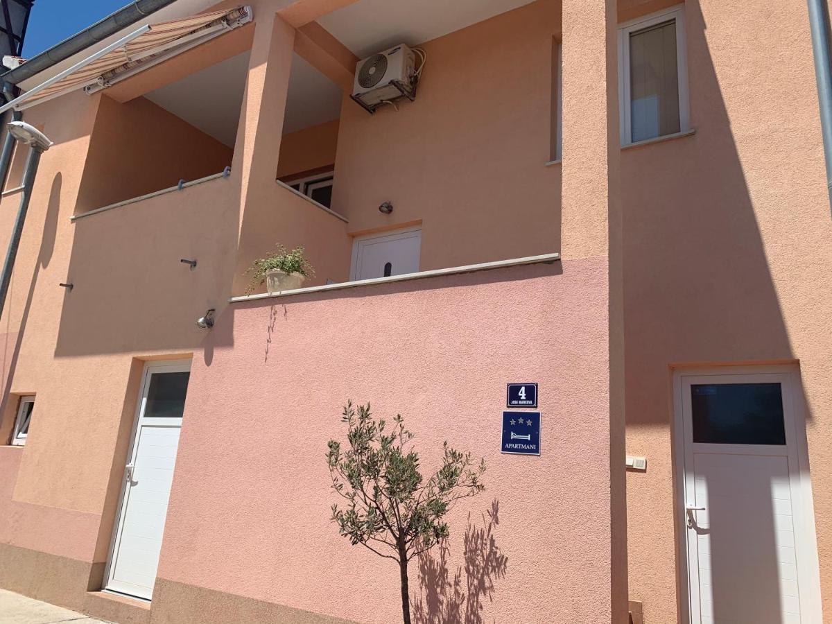 Apartments Dumina Murter Extérieur photo
